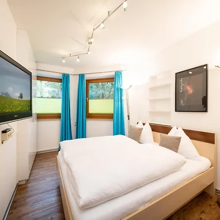 阿兹特公寓酒店