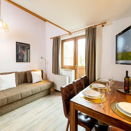 Appartementhaus Arzt * ツェル アム ゼー